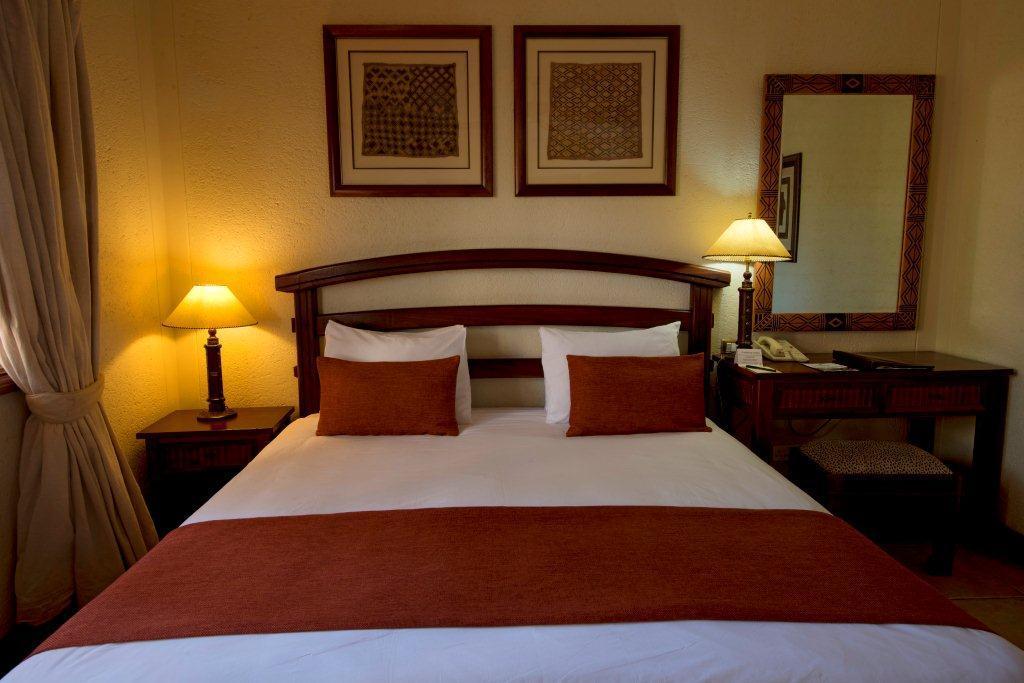 เดอะ คิงด้อม แอท วิคตอเรีย ฟอลล์ Hotel วิกตอเรียฟอลส์ ภายนอก รูปภาพ