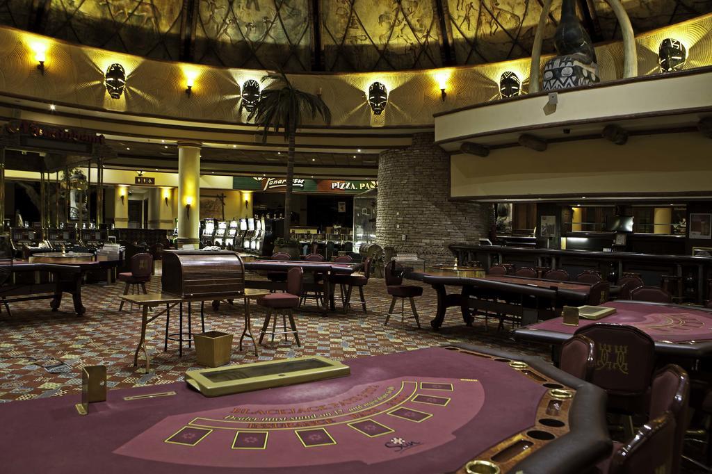 เดอะ คิงด้อม แอท วิคตอเรีย ฟอลล์ Hotel วิกตอเรียฟอลส์ ภายนอก รูปภาพ